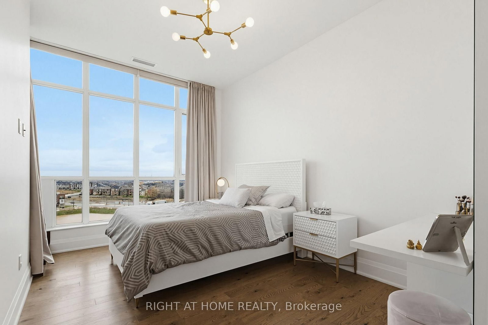 2480 Prince Michael Drive • #PH08 • Oakville, ON photo 17