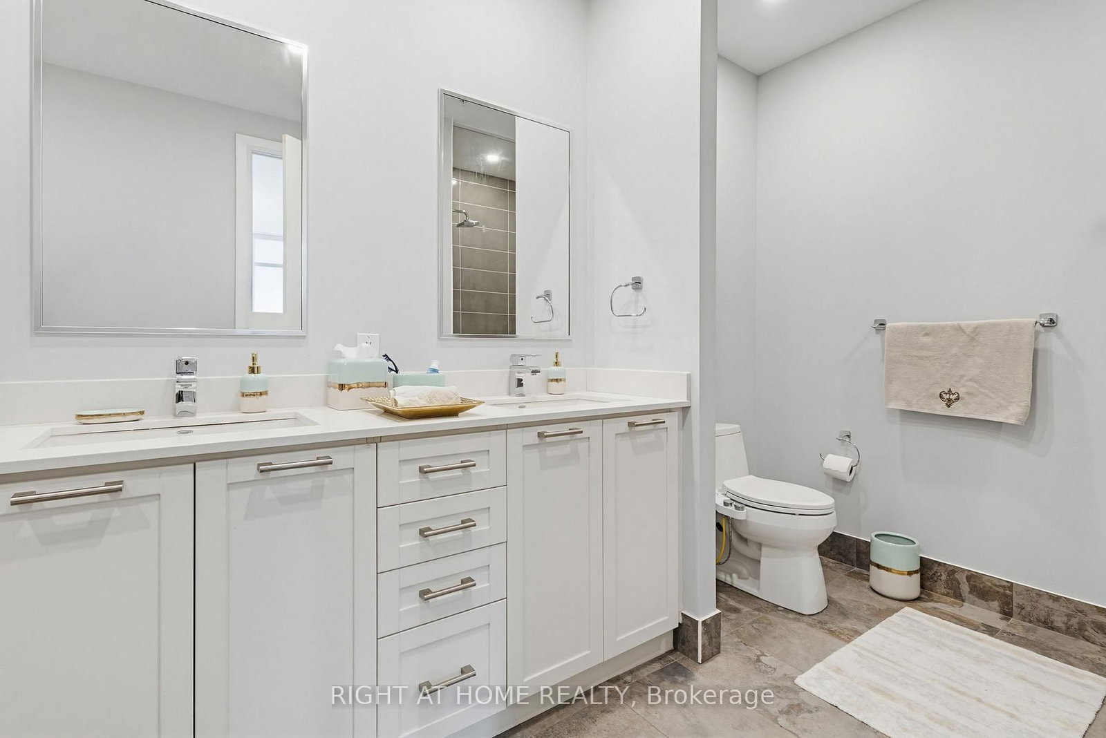2480 Prince Michael Drive • #PH08 • Oakville, ON photo 21