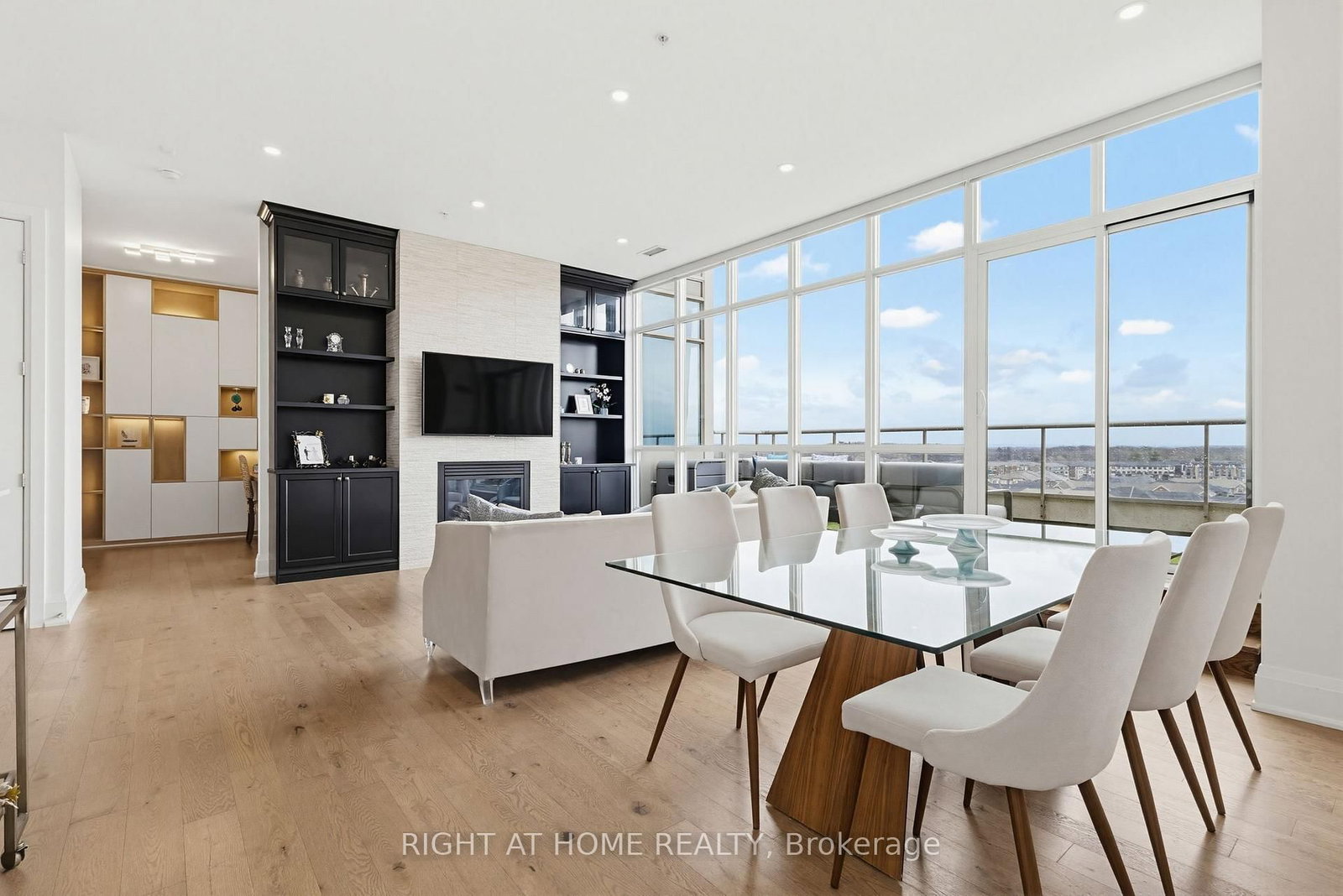 2480 Prince Michael Drive • #PH08 • Oakville, ON photo 7