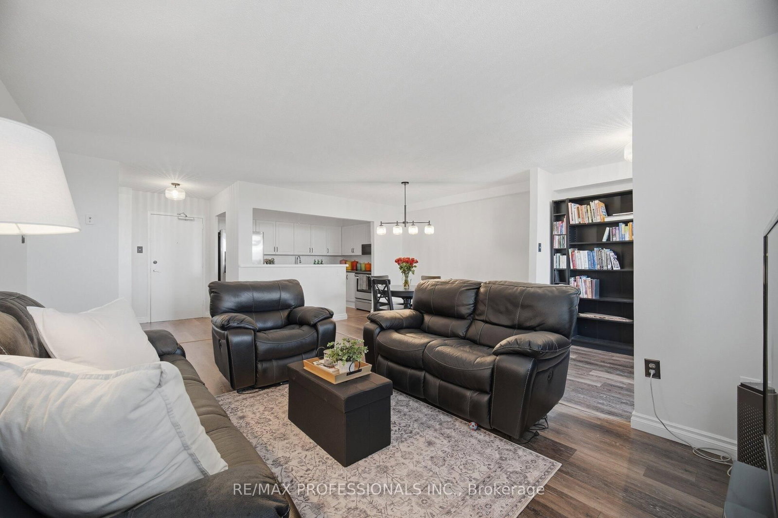 15 La Rose Avenue • #902 • Toronto, ON photo 15