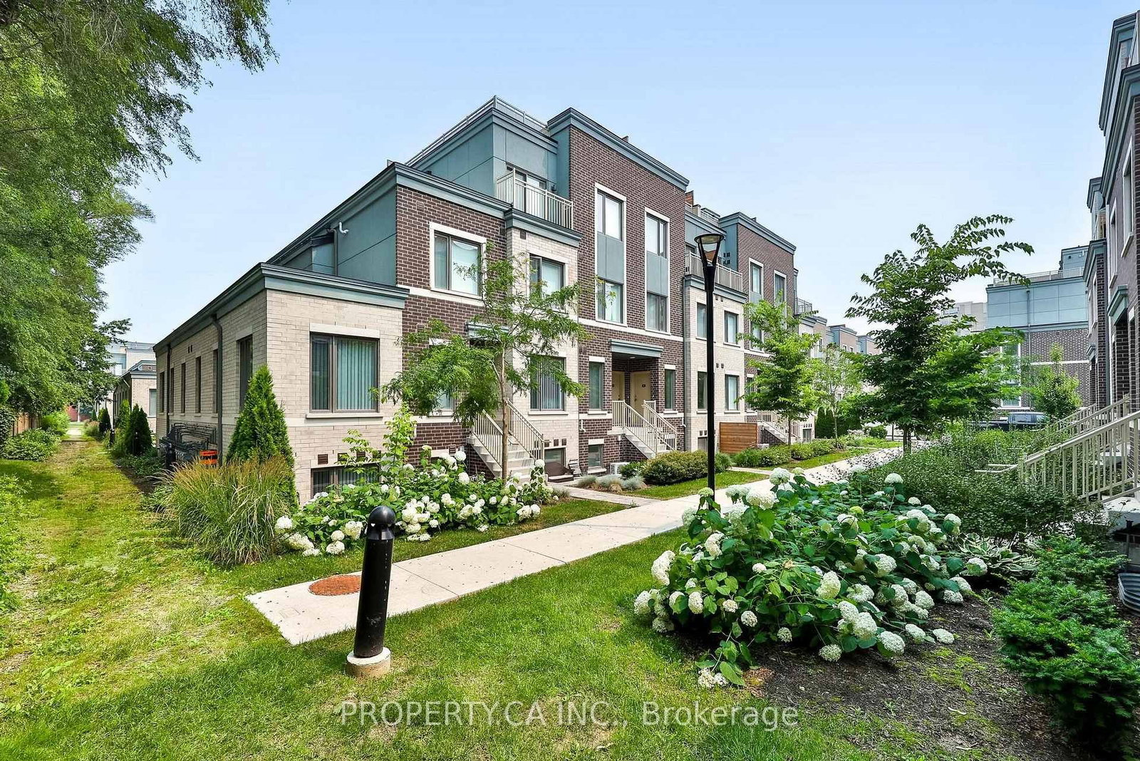 86-20 William Jackson Way, Toronto, ON