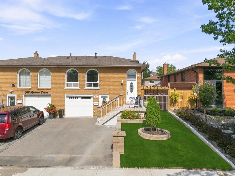 505 Appledore Crescent