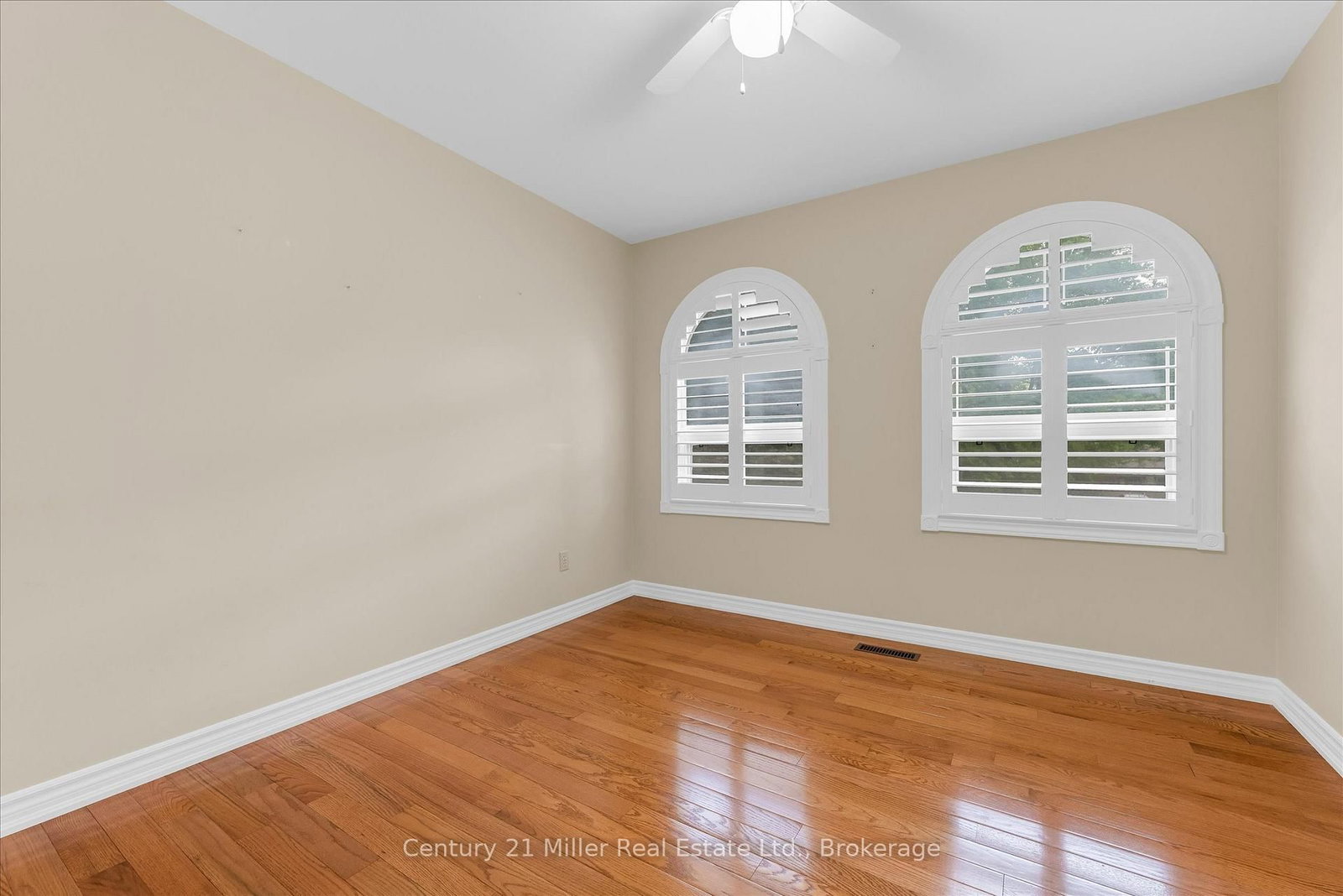 1482 Caulder Drive • Oakville, ON photo 29