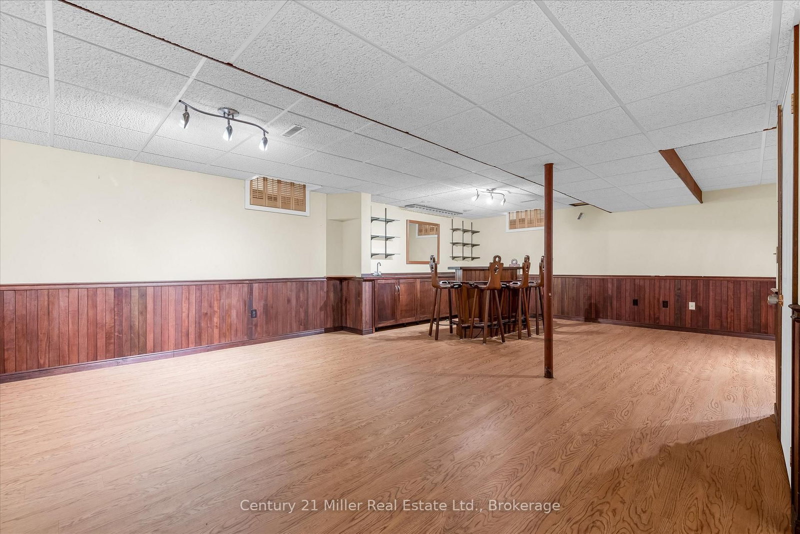 1482 Caulder Drive • Oakville, ON photo 36