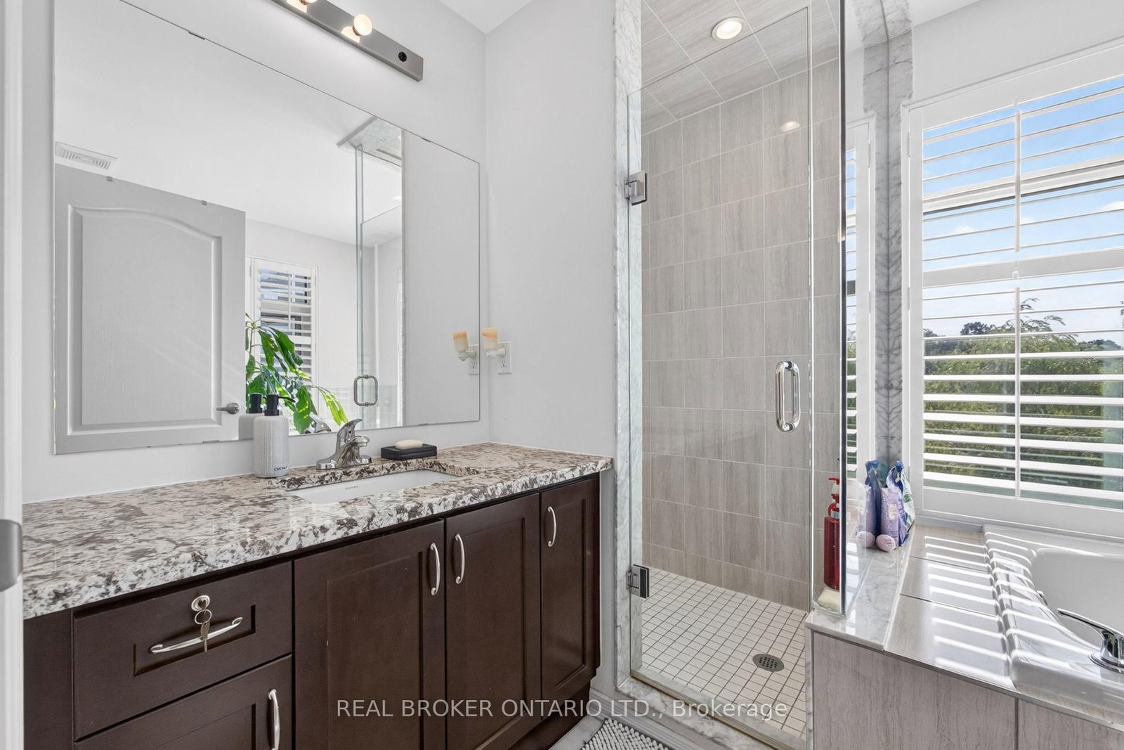 35 Applewood Lane • #63 • Toronto, ON photo 25
