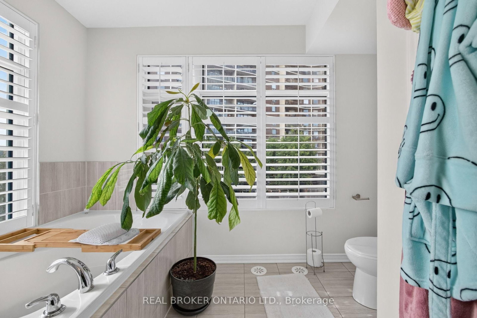 35 Applewood Lane • #63 • Toronto, ON photo 26