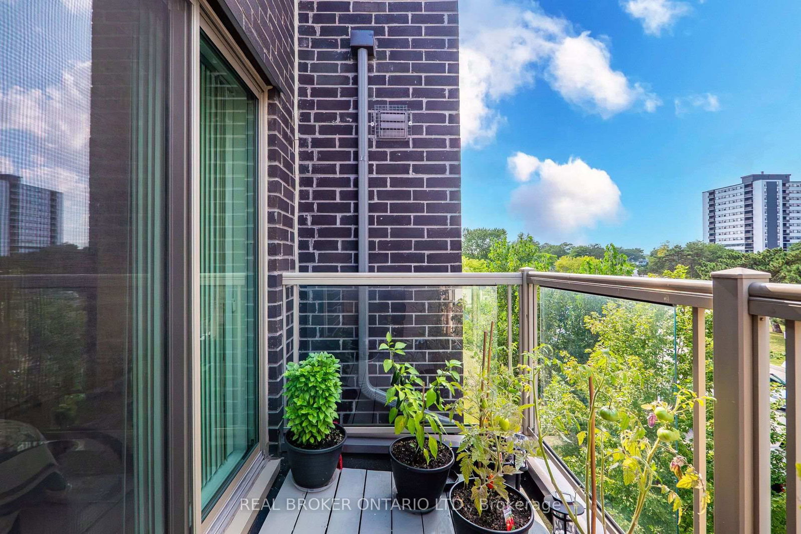 35 Applewood Lane • #63 • Toronto, ON photo 28