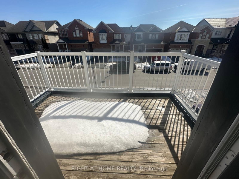 1015 Mccuaig Milton,ON L9T 6S4 — Photo 13