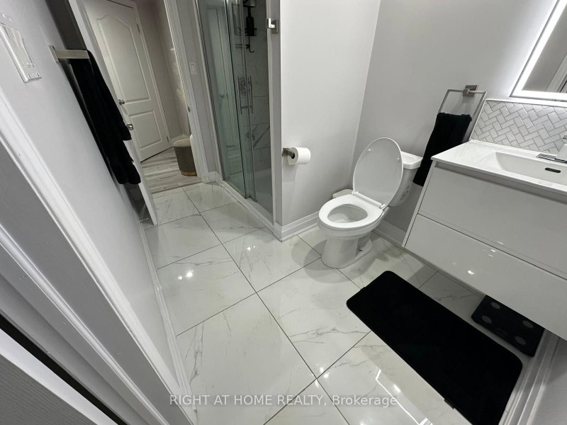 1015 Mccuaig Milton,ON L9T 6S4 — Photo 21