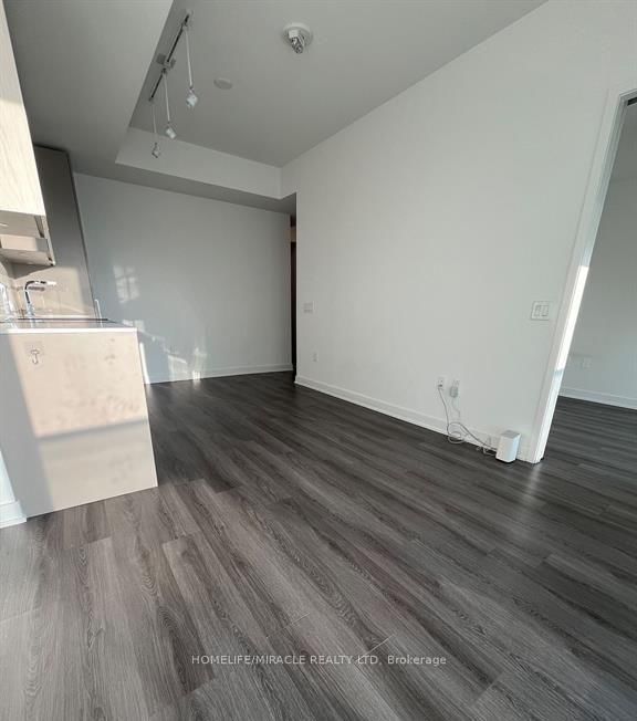 2812 - 3883 Quartz Road