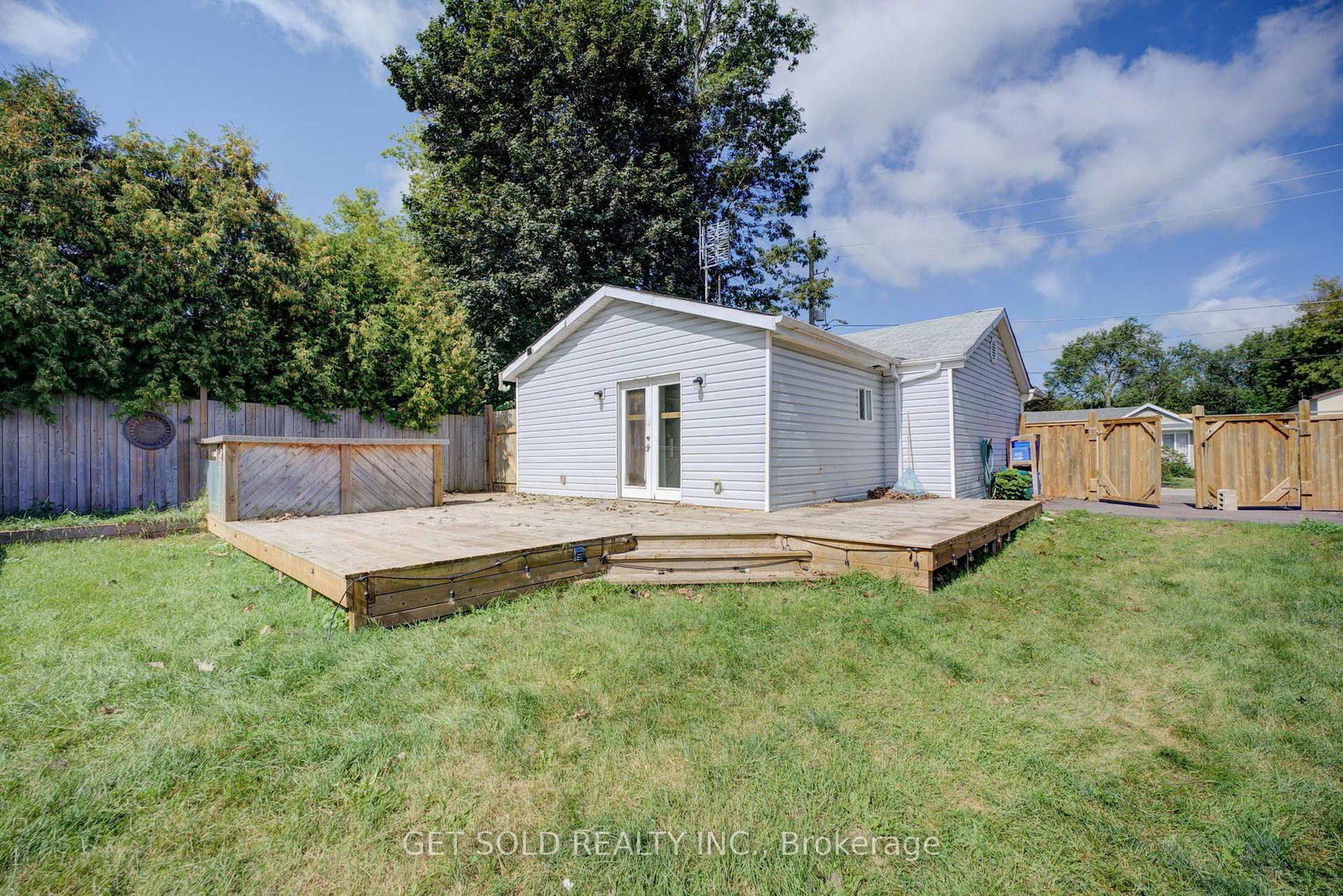 12 Vimy Street • Halton Hills, ON photo 32