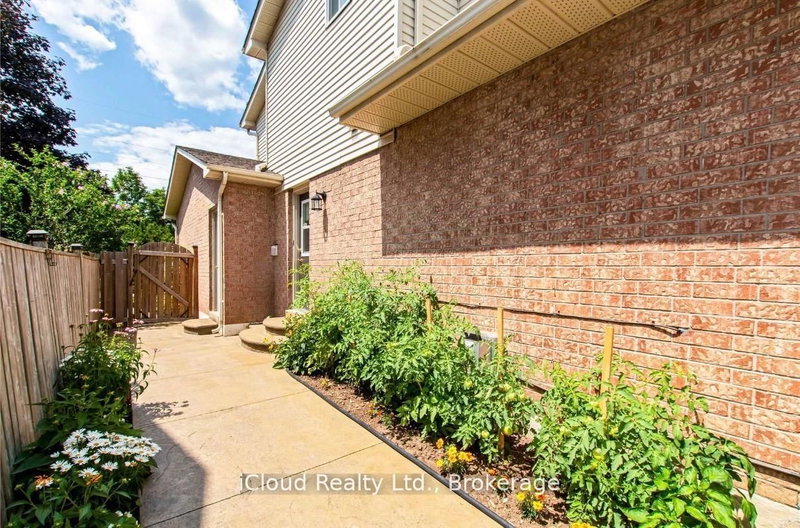 2067 Hunters Wood Drive