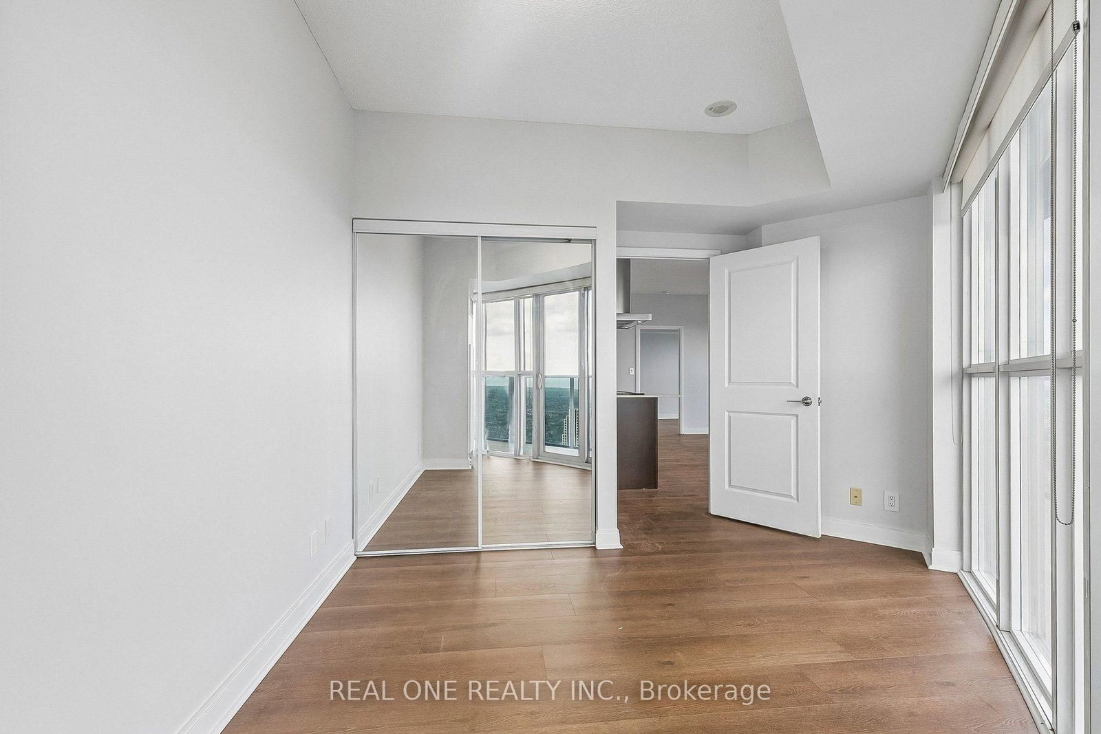 60 Absolute Avenue • #5301 • Mississauga, ON photo 9