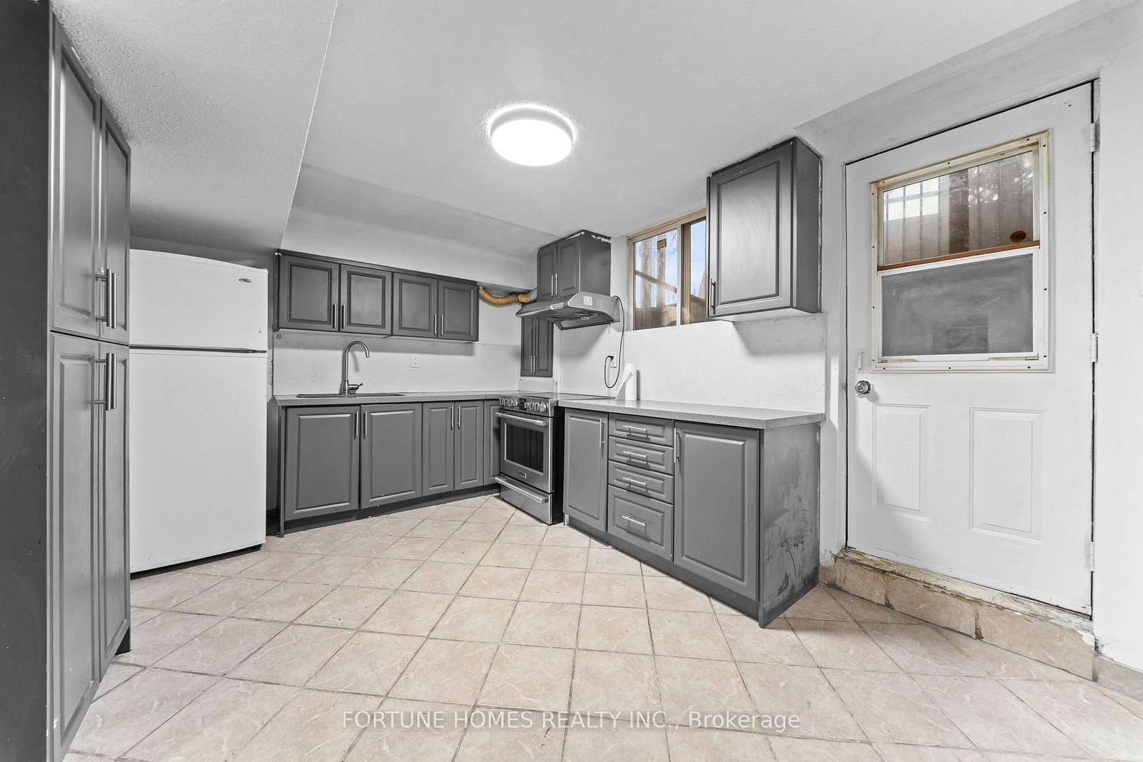 1 Ortona Drive • Brampton, ON photo 33