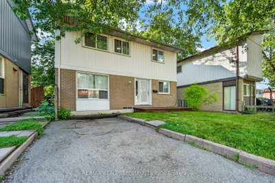Detached House for sale at 24 Garrison Square, Brampton, Ontario, L6S 2H3 - Northgate - MLS: W13713932