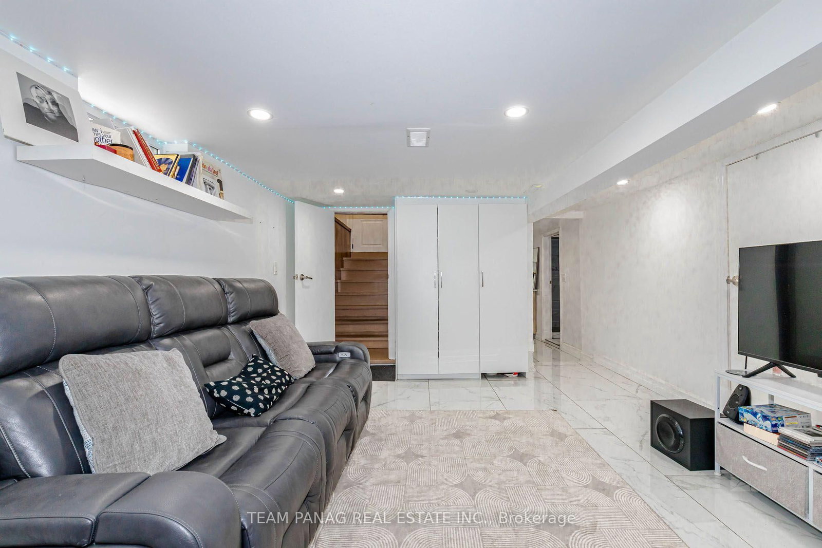 14 Spears Street • Toronto, ON photo 31