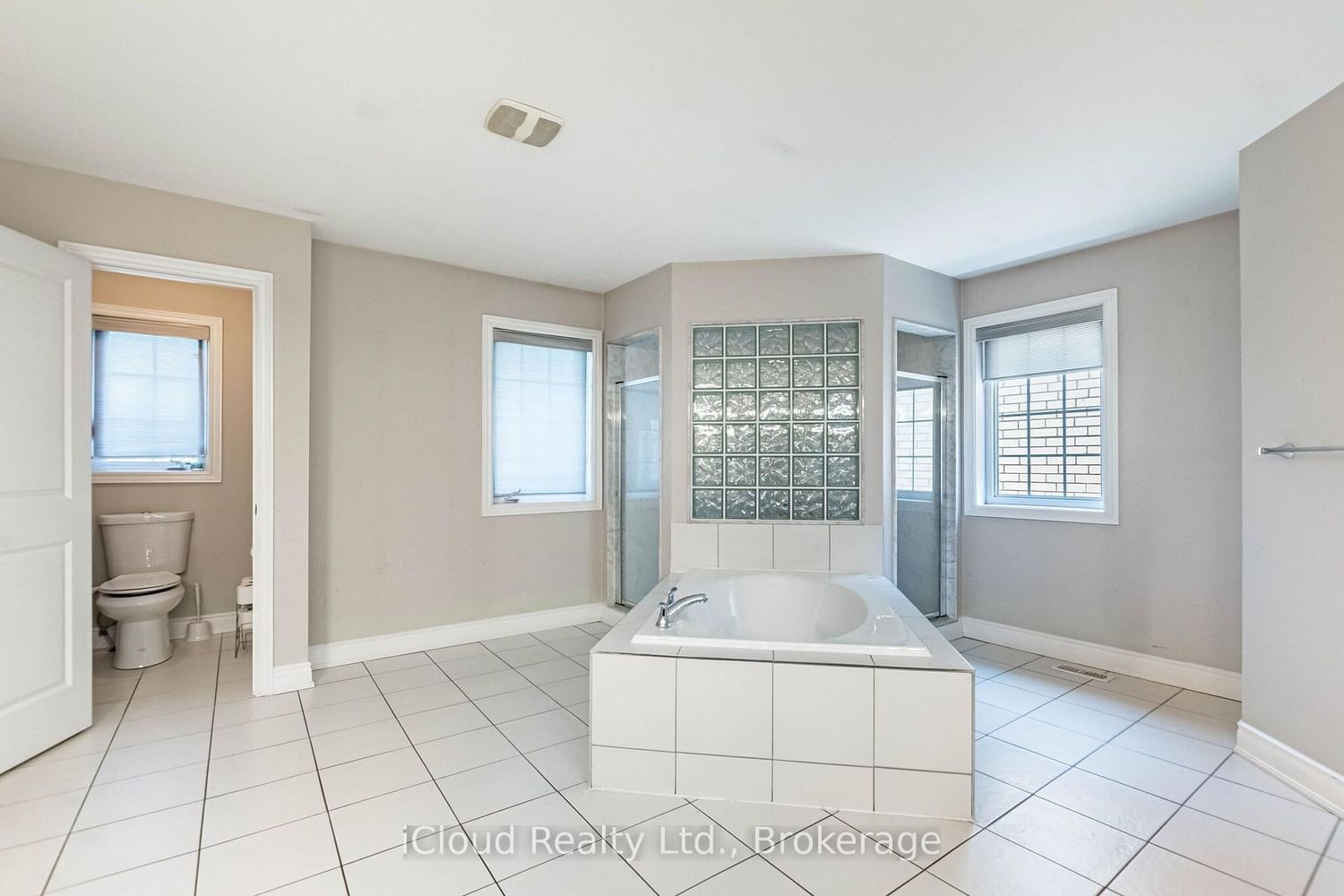 14 Solstice Street • Brampton, ON photo 32