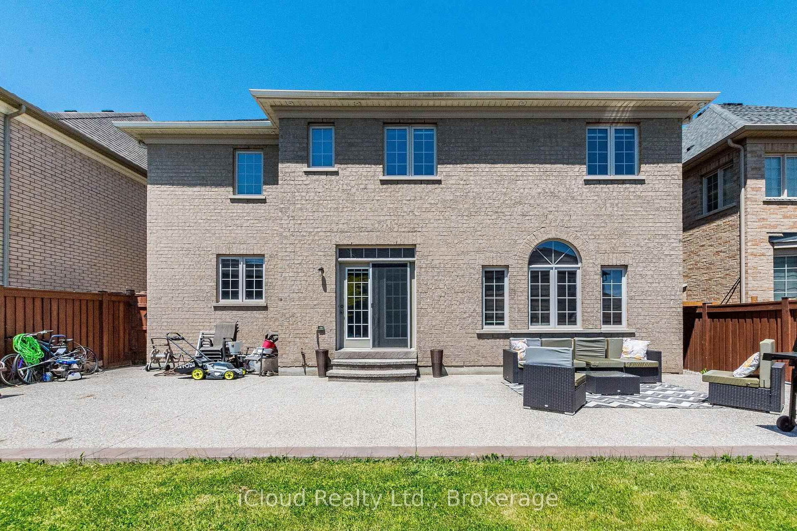 14 Solstice Street • Brampton, ON photo 50