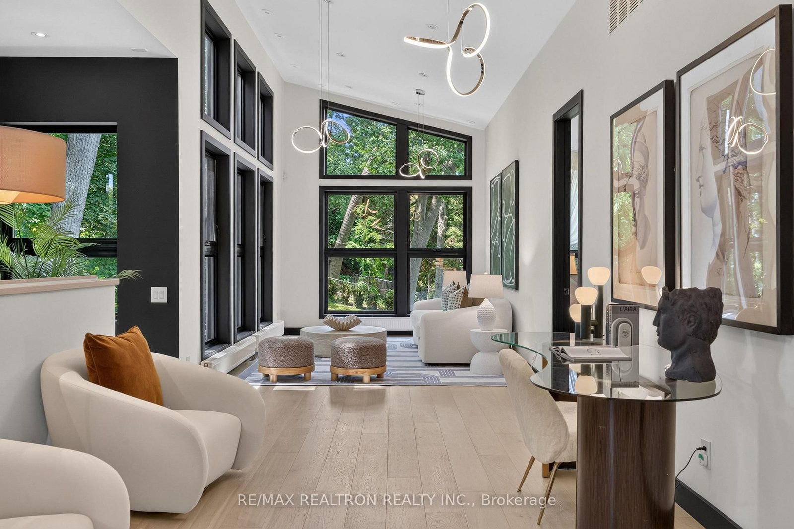 8 Breezewood Drive • Toronto, ON photo 23