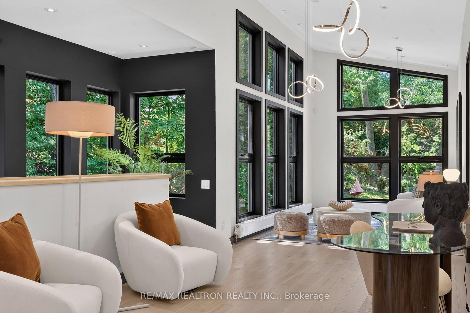 8 Breezewood Drive • Toronto, ON photo 26