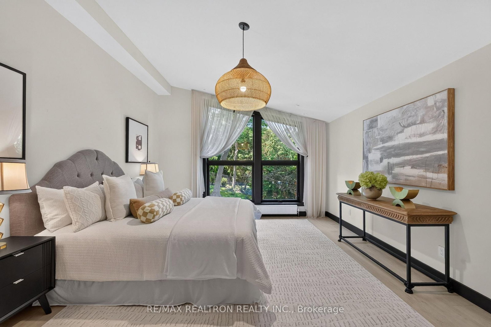 8 Breezewood Drive • Toronto, ON photo 29
