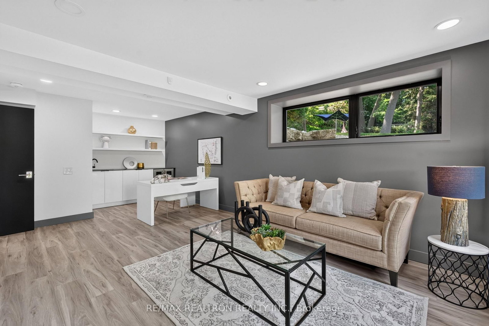 8 Breezewood Drive • Toronto, ON photo 36