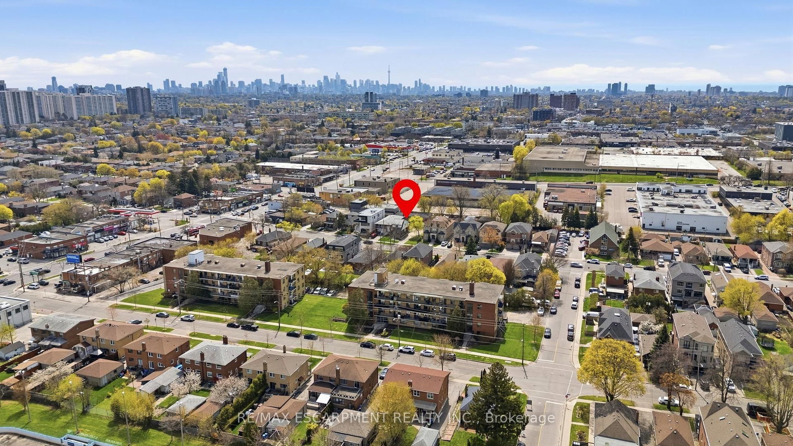 1049 Glencairn Avenue • Toronto, ON photo 7