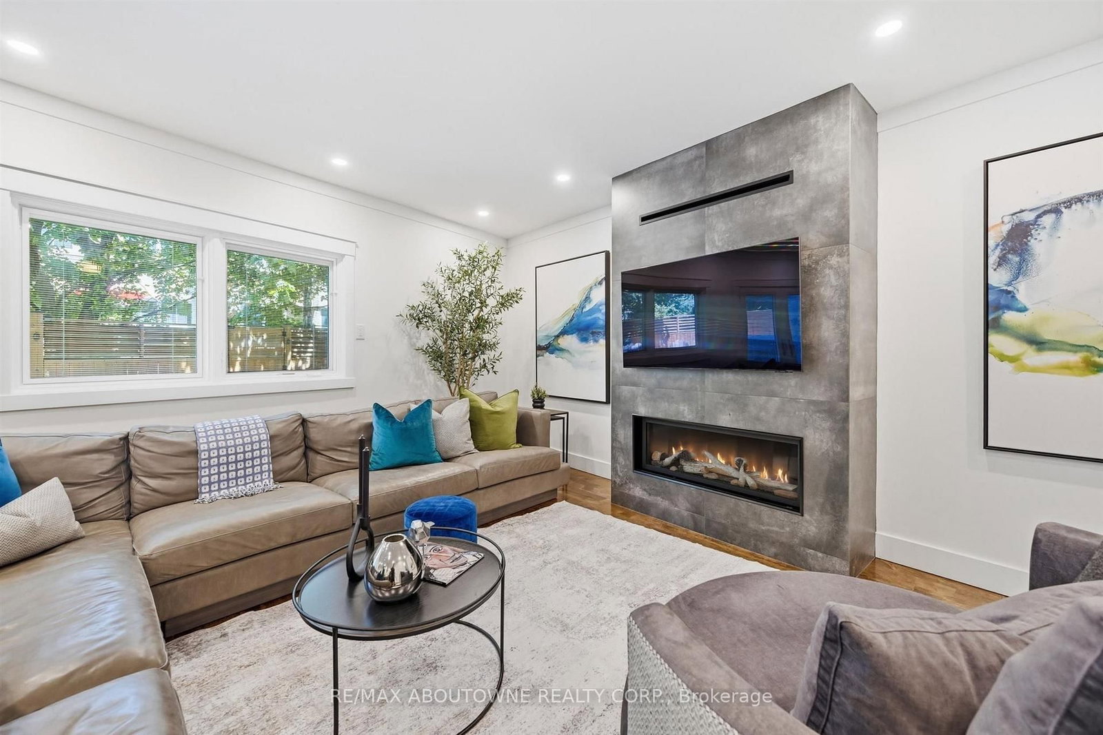 25 Southwind Terrace • Oakville, ON photo 15
