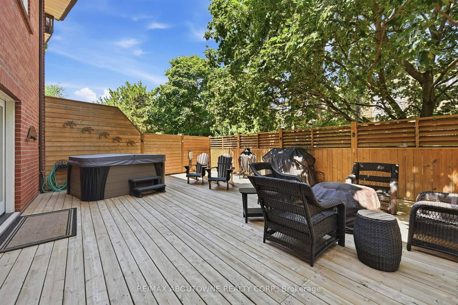 25 Southwind Terrace • Oakville, ON photo 18