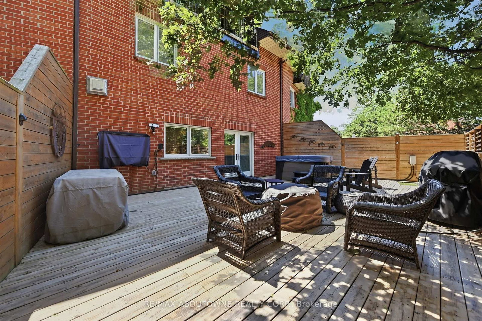 25 Southwind Terrace • Oakville, ON photo 19