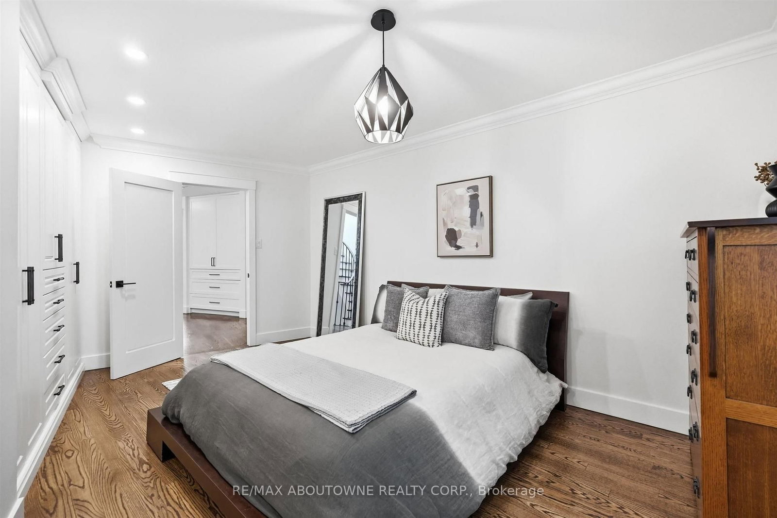25 Southwind Terrace • Oakville, ON photo 30