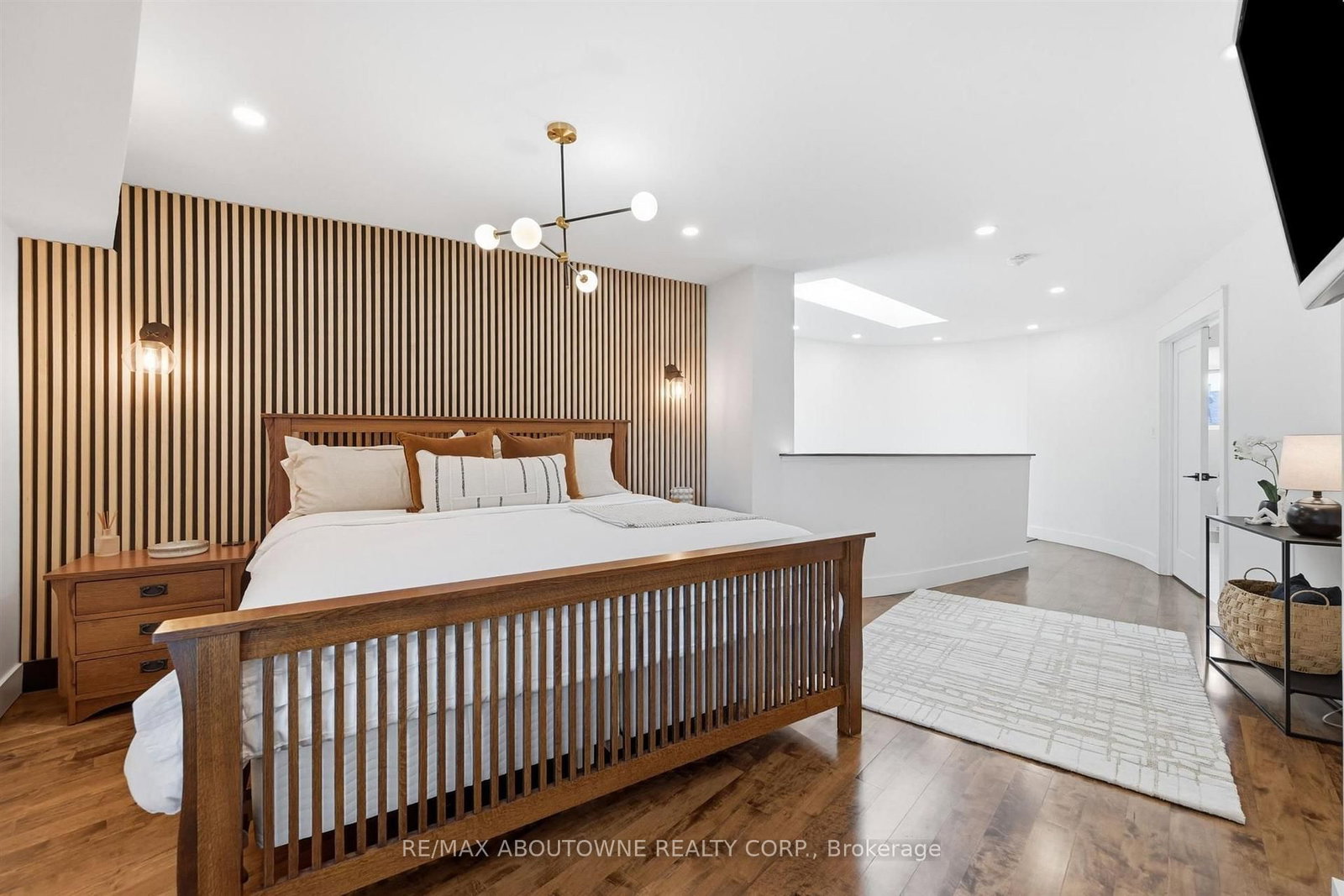 25 Southwind Terrace • Oakville, ON photo 33