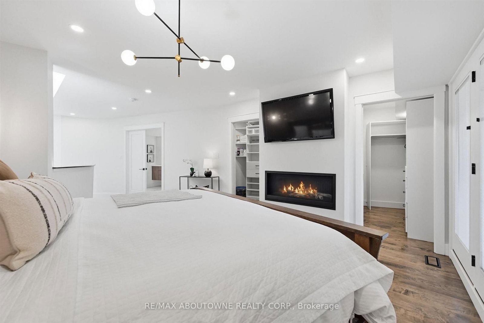 25 Southwind Terrace • Oakville, ON photo 34