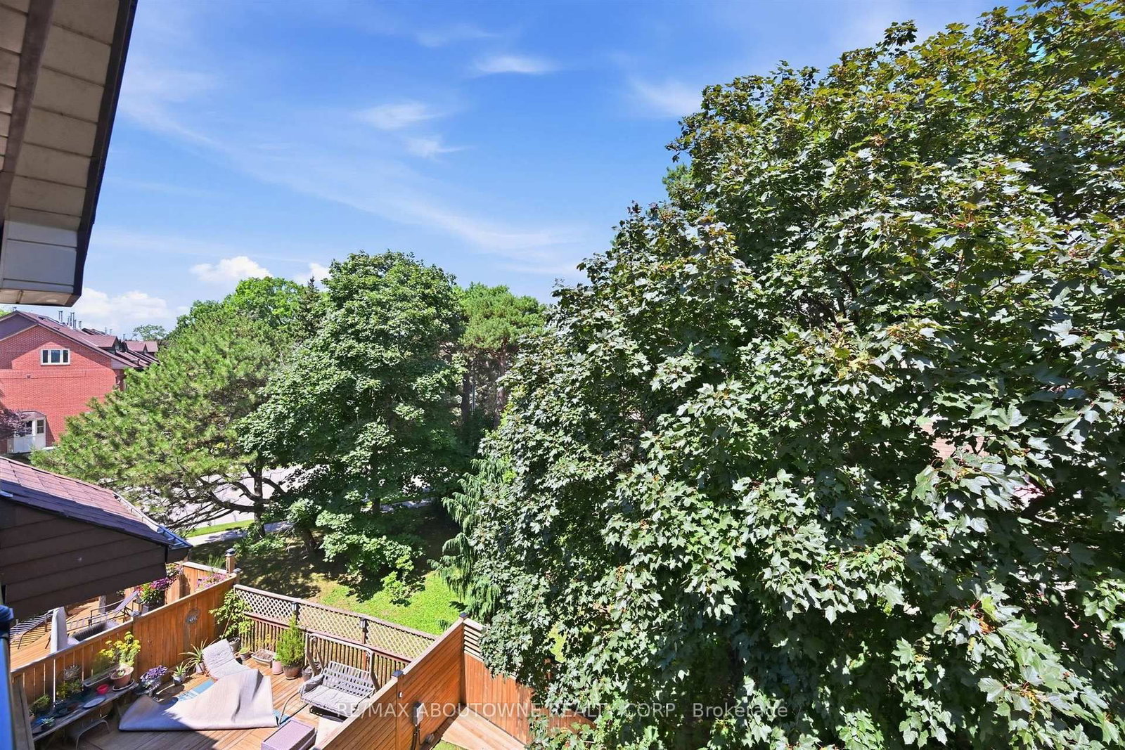 25 Southwind Terrace • Oakville, ON photo 37