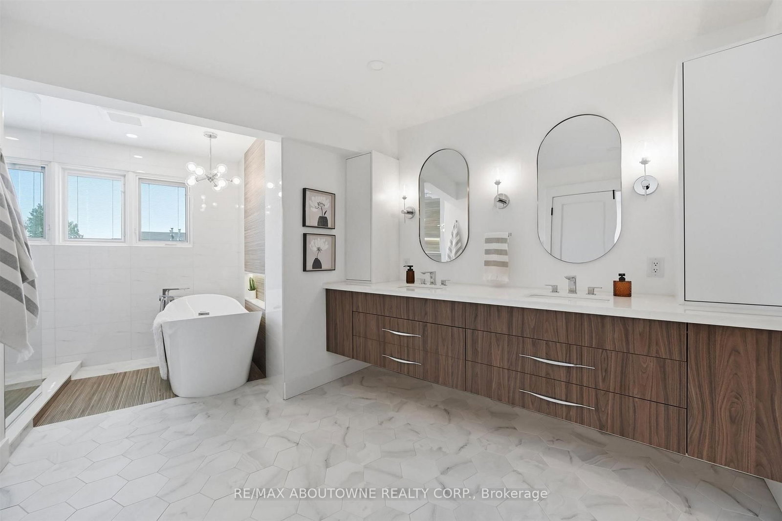 25 Southwind Terrace • Oakville, ON photo 38