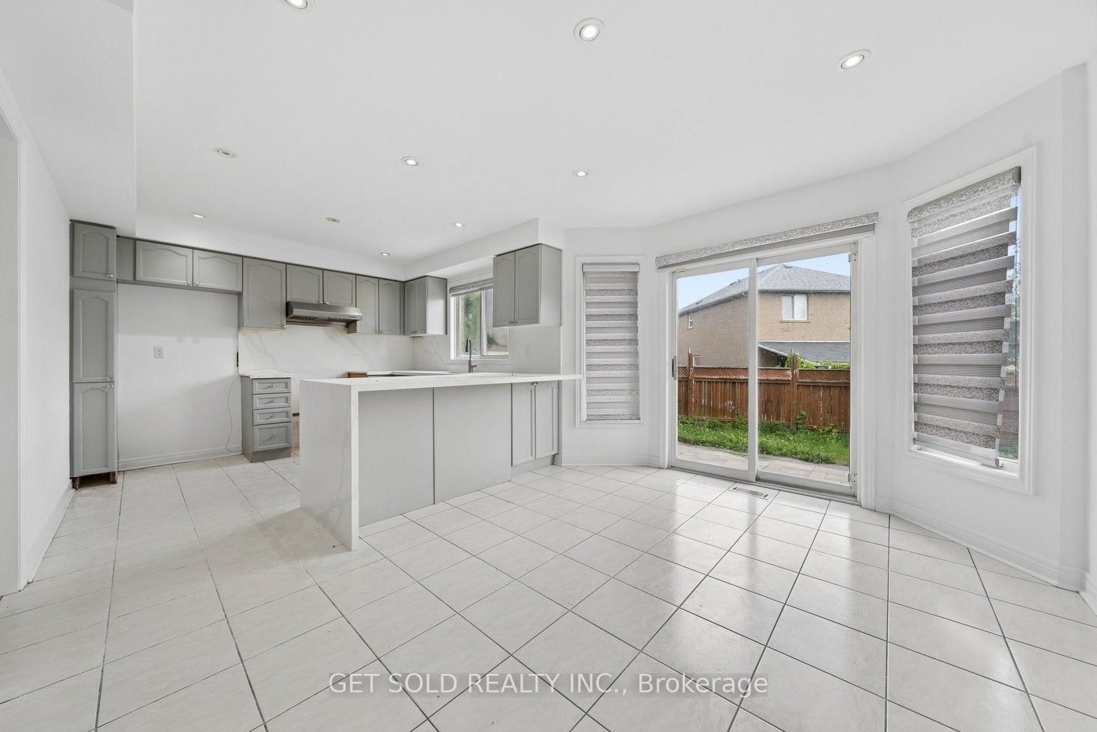 57 Oaklea Boulevard • Brampton, ON photo 12