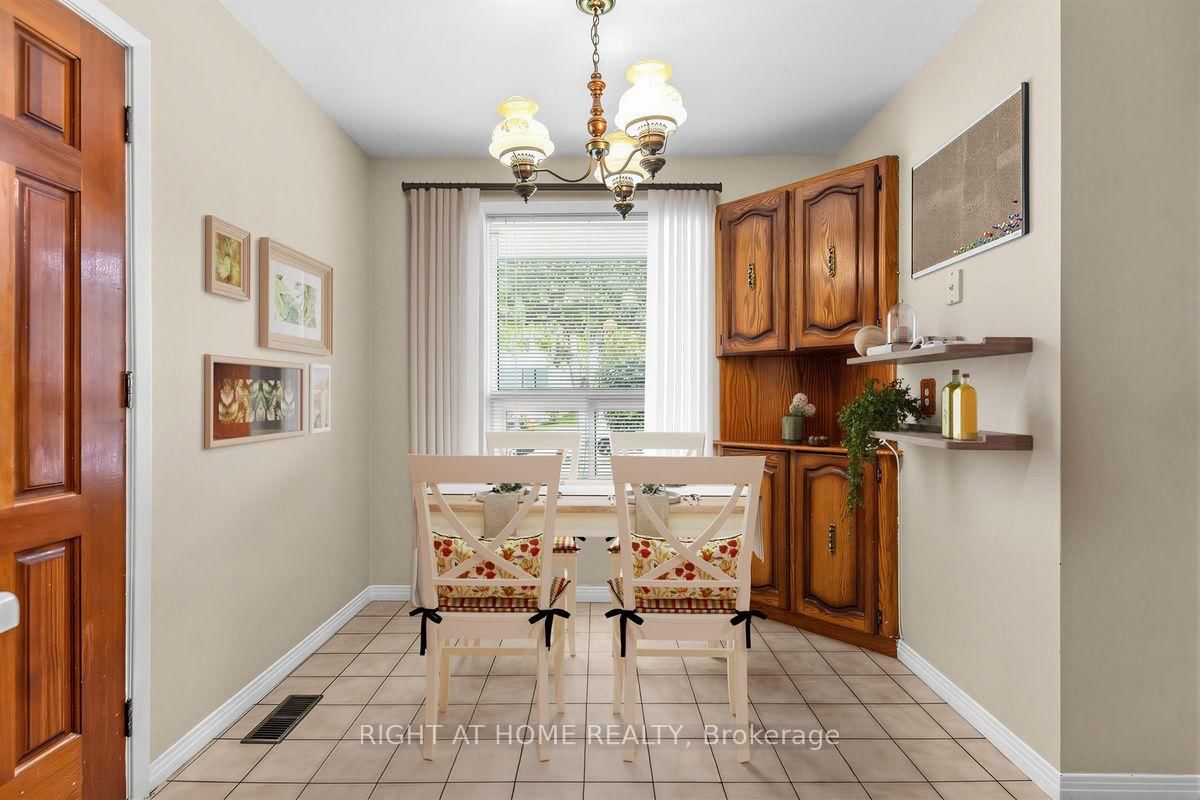 12 Candlewood Crescent • Toronto, ON photo 12