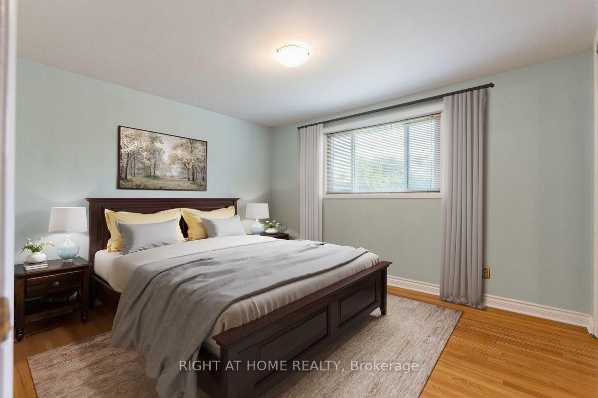 12 Candlewood Crescent • Toronto, ON photo 18