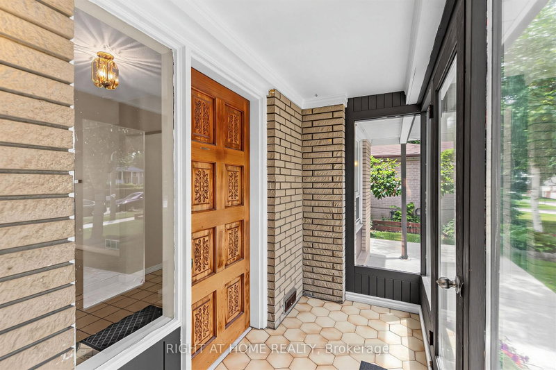 12 Candlewood Crescent