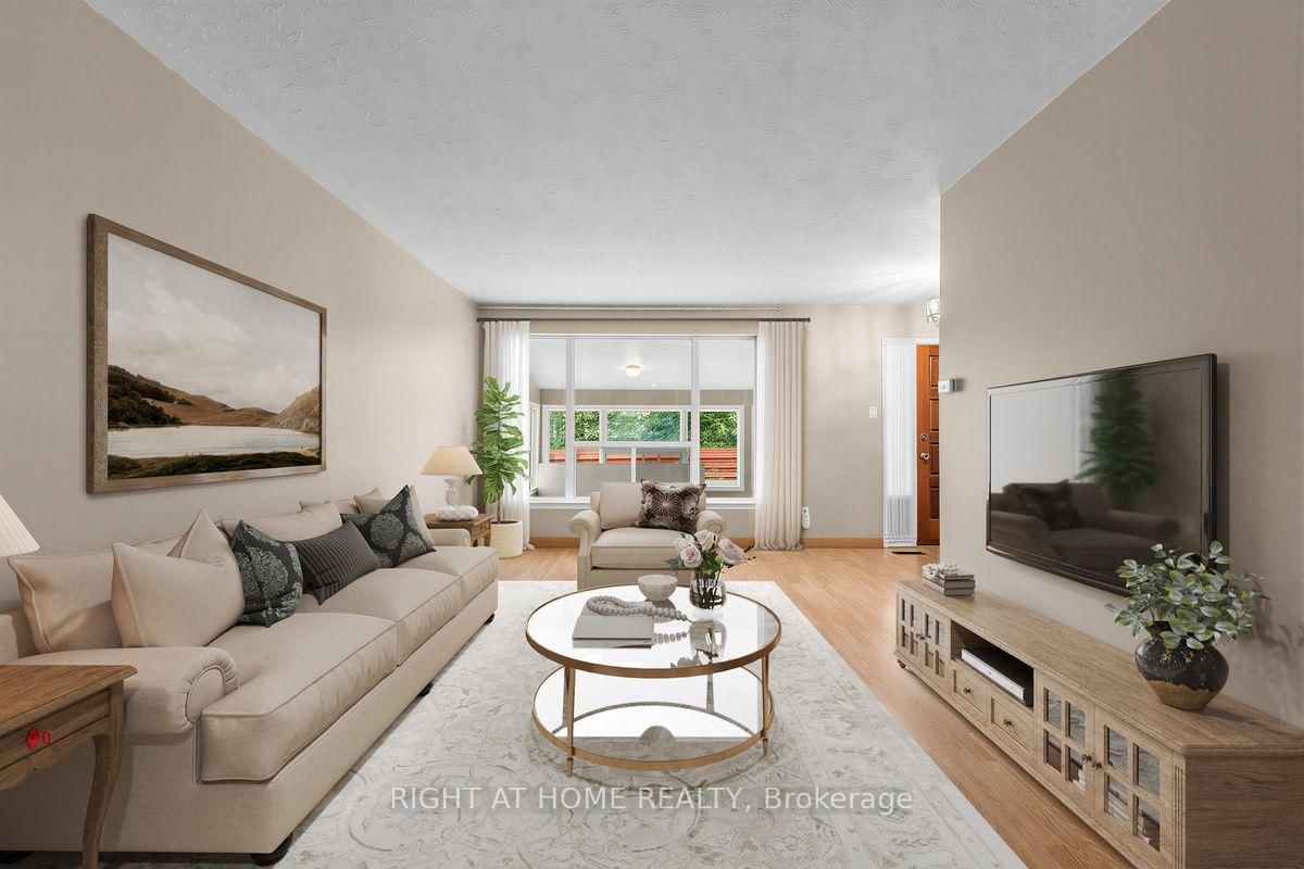12 Candlewood Crescent • Toronto, ON photo 6