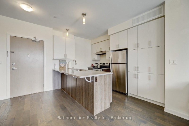 315 - 3028 Creekshore Common