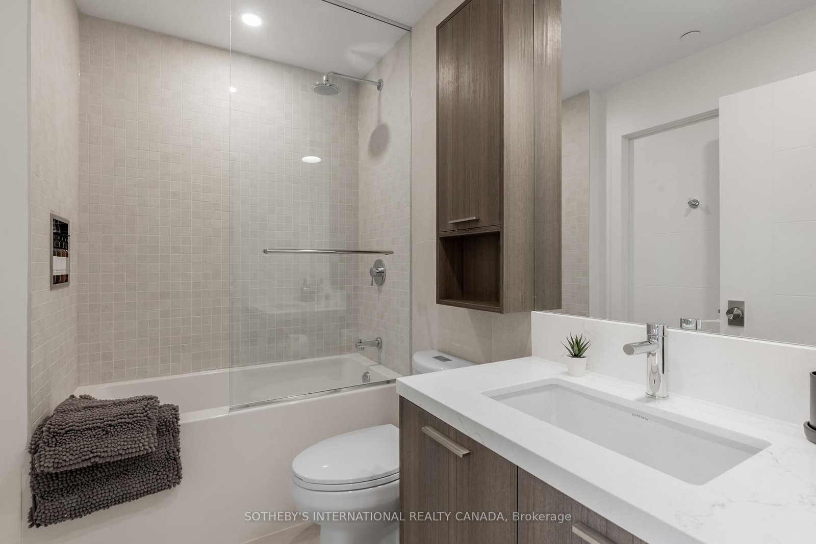 1706-29 York Garden Way, Toronto, view 8