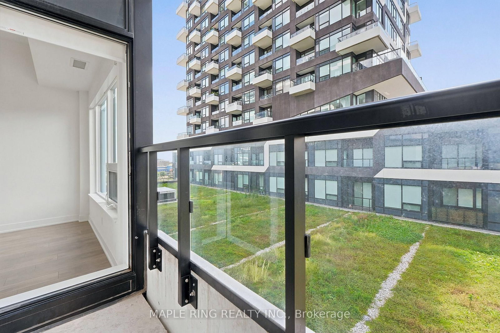 2485 Taunton Road • #450 • Oakville, ON photo 11