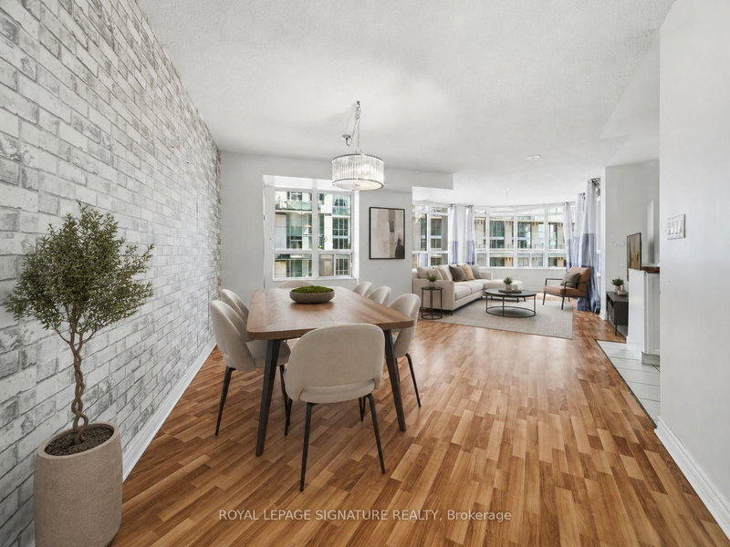 525 - 3888 Duke Of York Boulevard