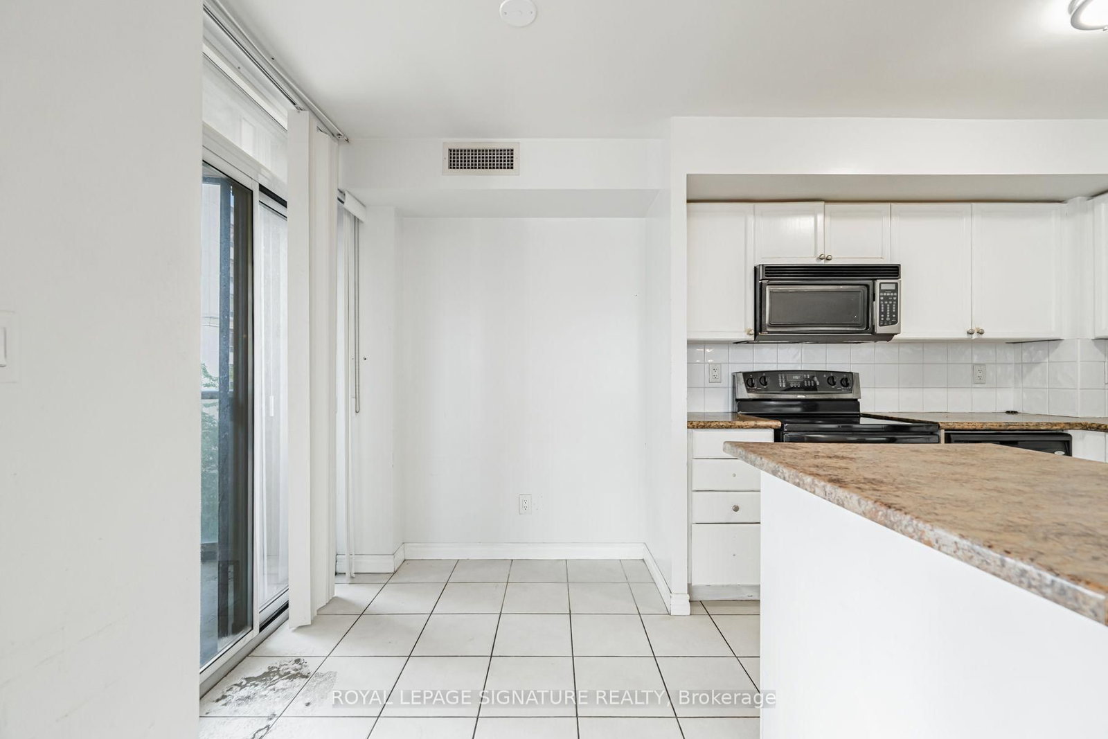 3888 Duke Of York Boulevard • #525 • Mississauga, ON photo 11