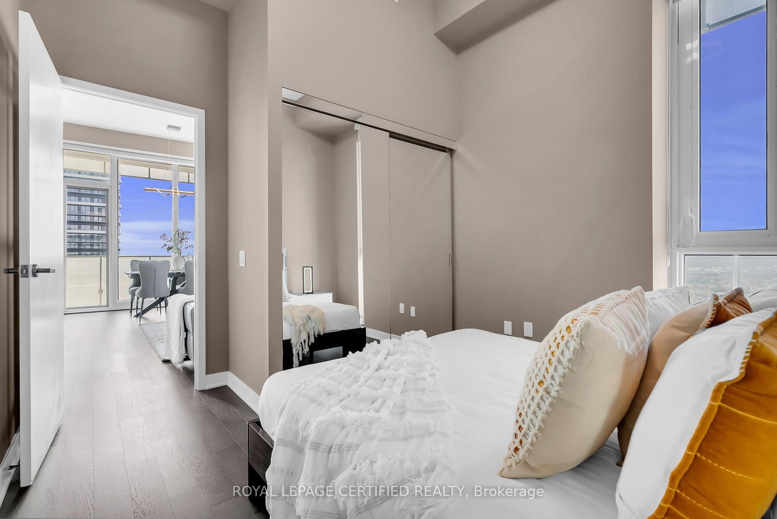 3900 Confederation Parkway • #5907 • Mississauga, ON photo 27