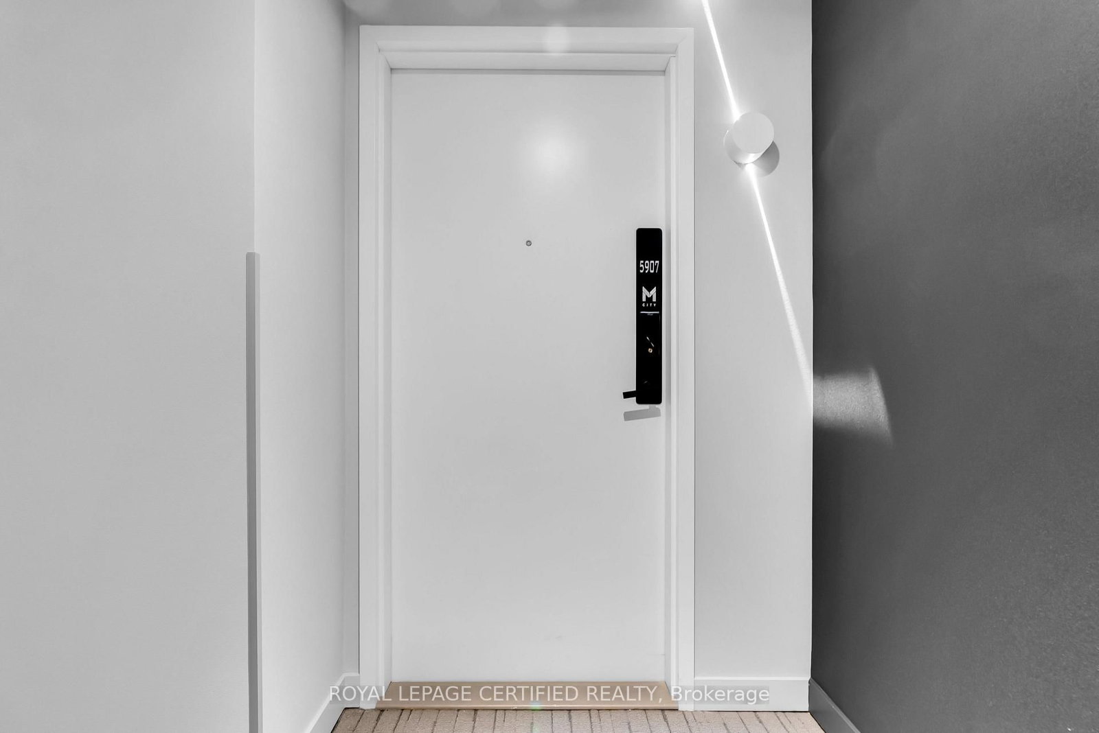 3900 Confederation Parkway • #5907 • Mississauga, ON photo 7