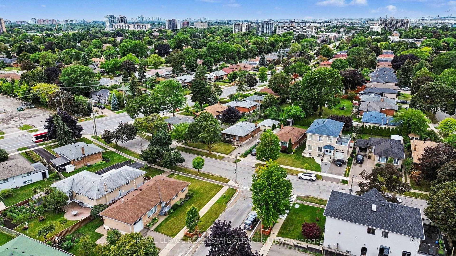 110 Celestine Dr, Toronto, view 39