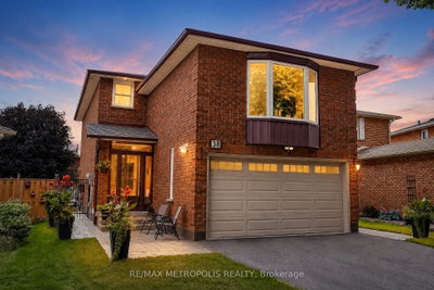 38 Langholm Brampton,ON L6Z 2X9 — Photo 1
