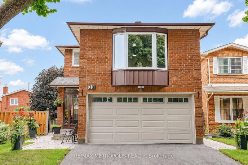 38 Langholm Brampton,ON L6Z 2X9 — Photo 11